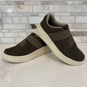 Dr. Scholl's Women’s Olive Green Suede Casual Platform Slip-On Shoe Size 7.5M